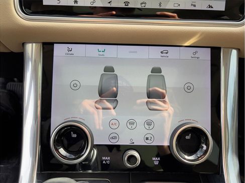 Used 2020 Land Rover Range Rover Sport SE image 36