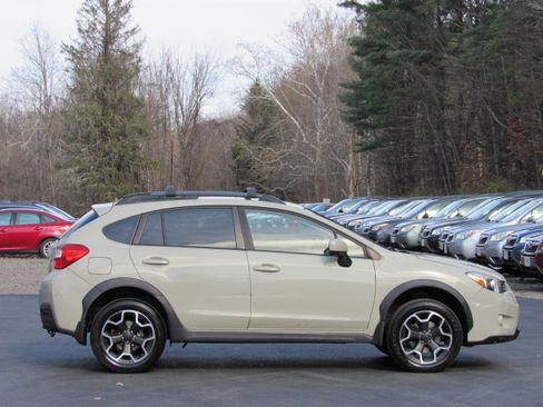 Used 2013 Subaru XV Crosstrek 2.0i Limited image 16