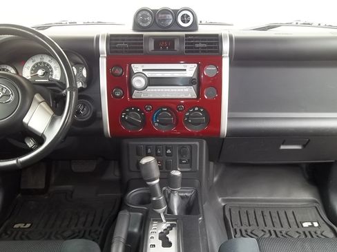Used 2008 Toyota FJ Cruiser image 19
