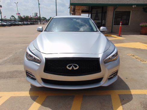 Used 2017 INFINITI Q50 2.0t image 3
