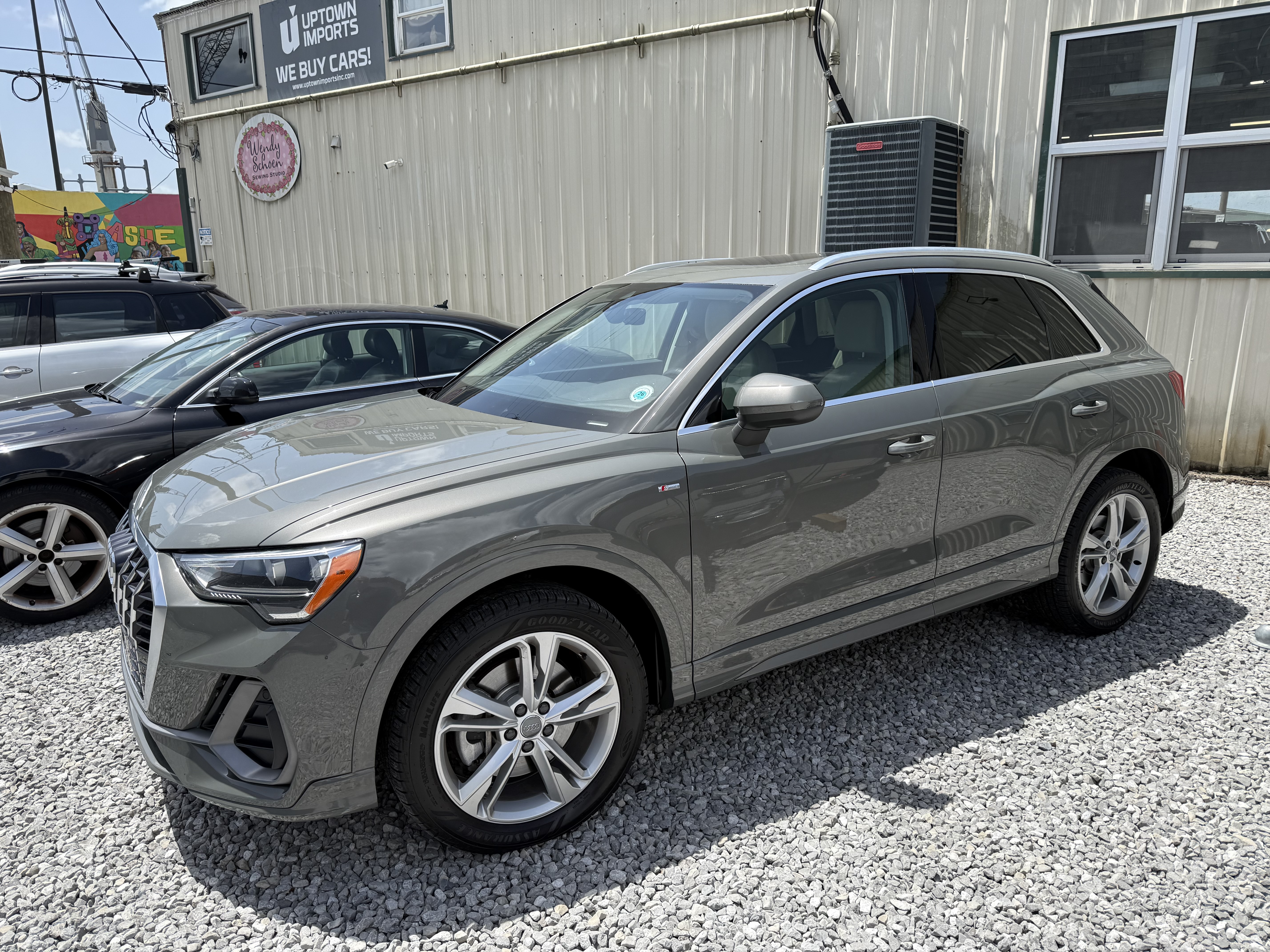 Used 2020 Audi Q3 quattro 2.0T Premium w/ S Line AWD/4WD image 3
