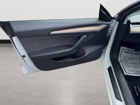 Used 2023 Tesla Model 3 Standard Range RWD image 7