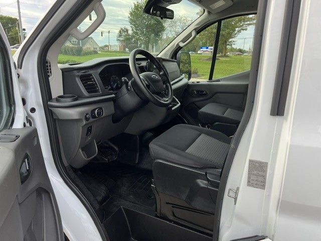 Used 2025 Ford Transit 250 Low Roof RWD image 9