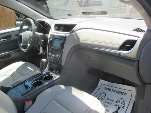 Used 2016 Chevrolet Traverse AWD LTZ image 7