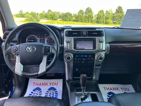 Used 2015 Toyota 4Runner Limited image 17
