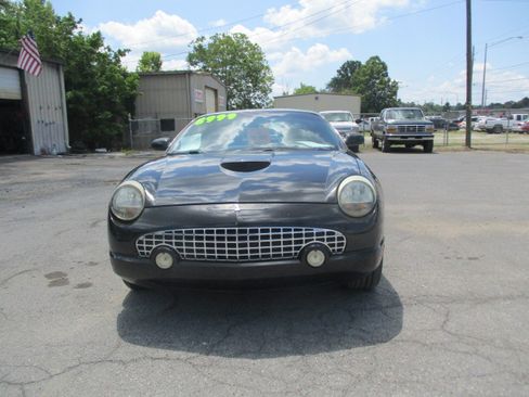Used 2005 Ford Thunderbird 50th Anniversary RWD image 4