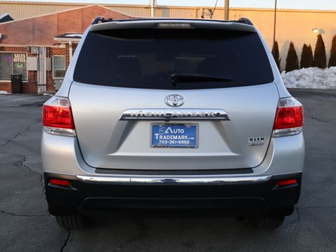 Used 2013 Toyota Highlander LE Plus image 7
