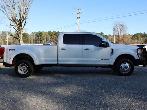 Used 2022 Ford F350 King Ranch image 2