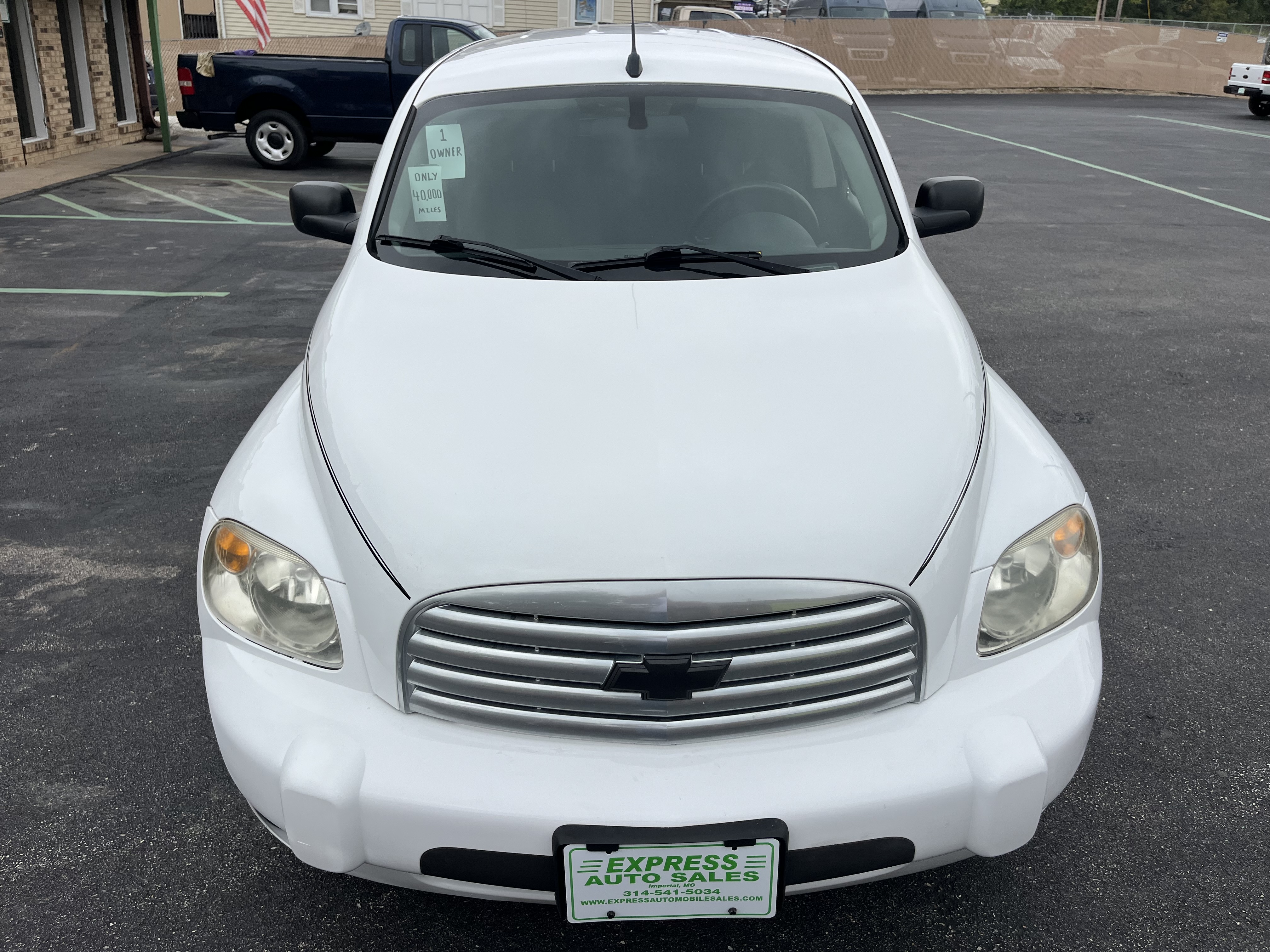 Used 2010 Chevrolet HHR LS FWD image 2