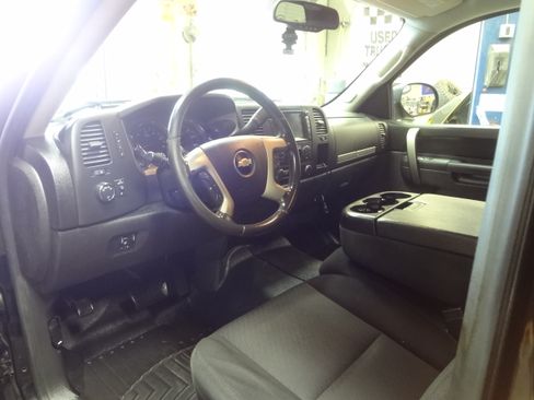 Used 2011 Chevrolet Silverado 2500 LT image 17