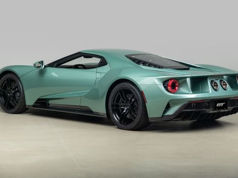 Used 2022 Ford GT RWD image 4