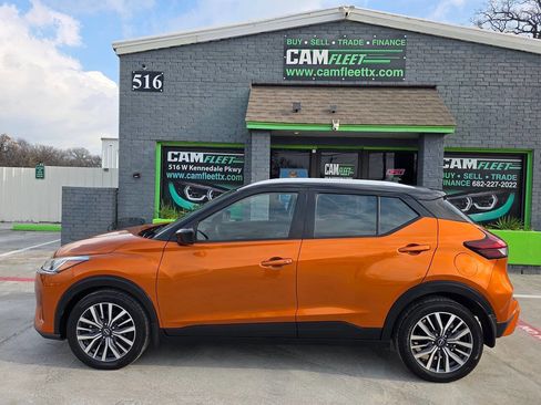 Used 2022 Nissan Kicks SV image 35