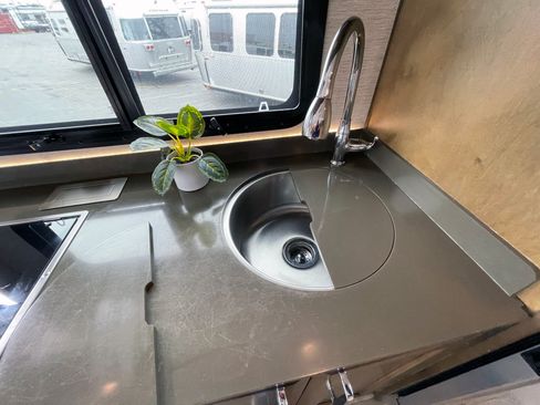 Used 2020 Mercedes-Benz Sprinter 4500 image 13