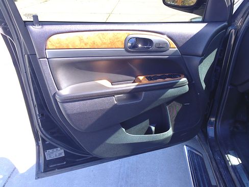 Used 2012 Buick Enclave Premium image 10