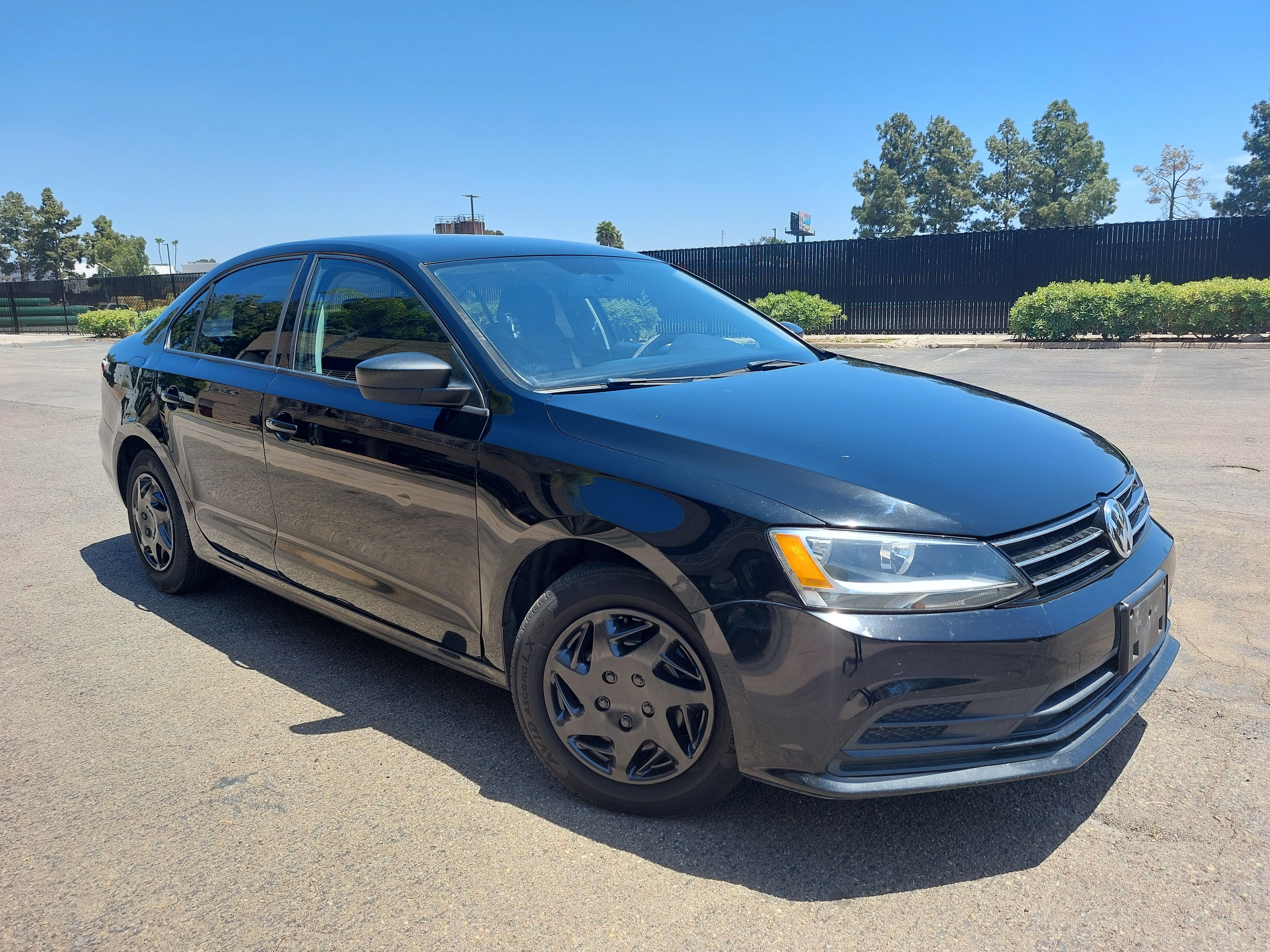 Used 2015 Volkswagen Jetta S Sedan FWD image 1