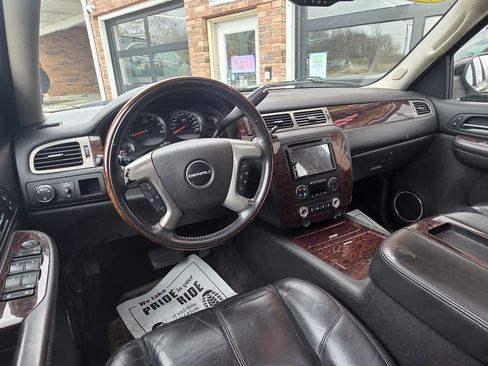 Used 2008 GMC Yukon XL Denali image 6