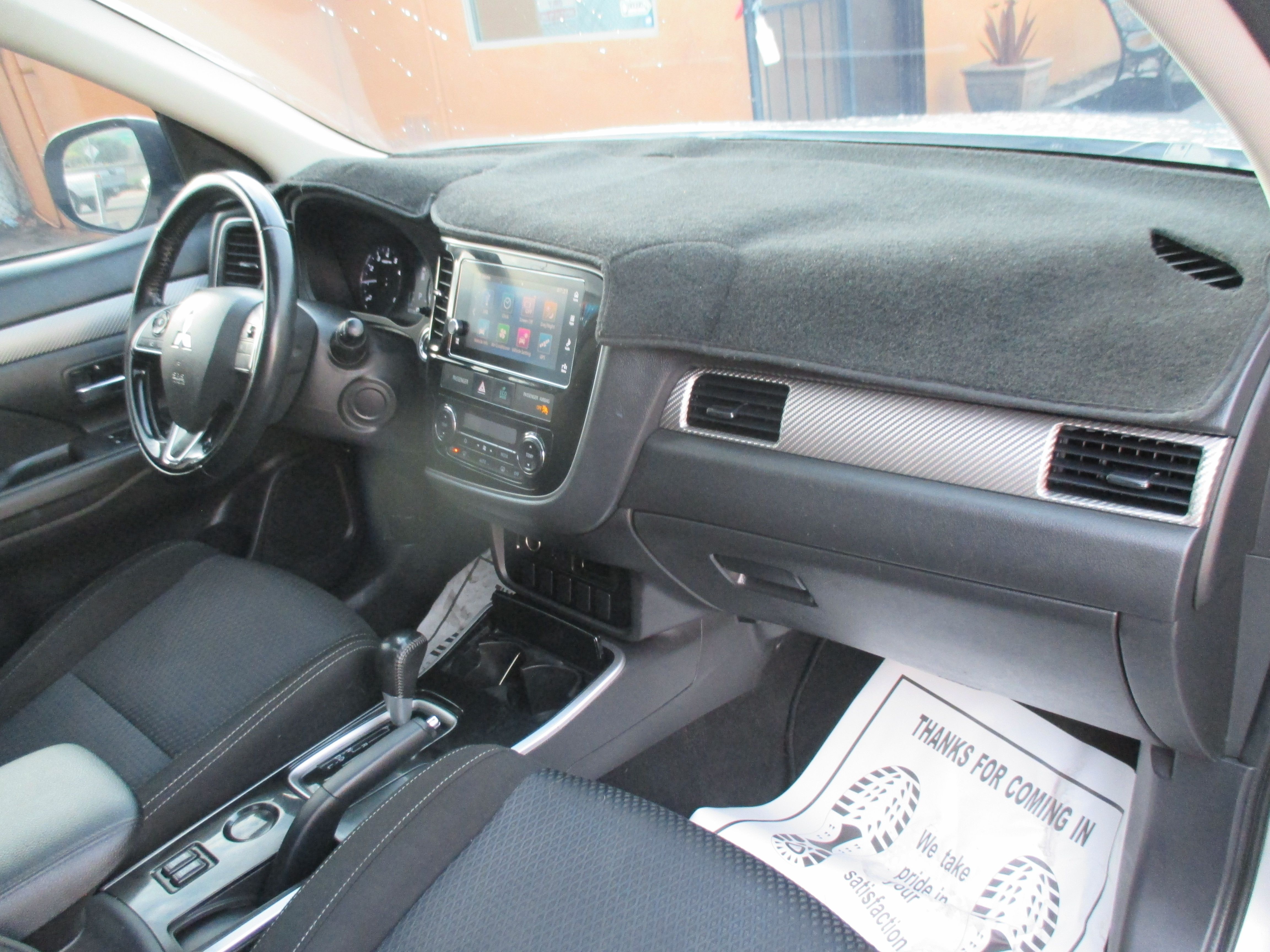 Used 2018 Mitsubishi Outlander SE w/ Tech Package FWD image 4