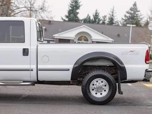 Used 1999 Ford F350 XLT image 11