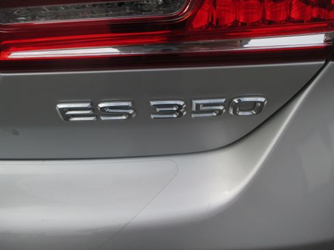 Used 2010 Lexus ES 350 Premium FWD image 13