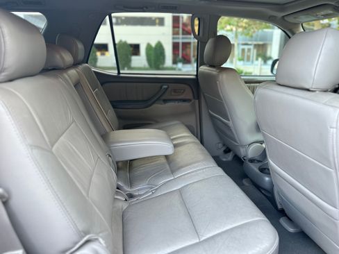Used 2006 Toyota Sequoia Limited image 9