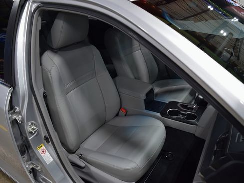 Used 2012 Toyota Camry LE image 21