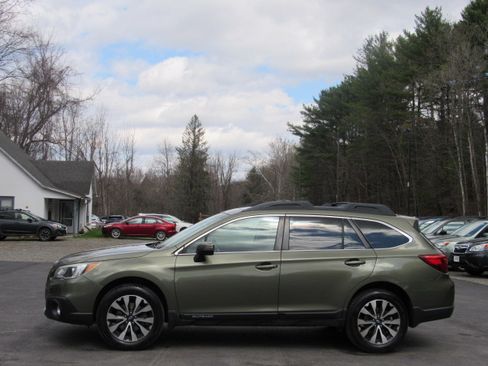 Used 2017 Subaru Outback 3.6R Limited image 3