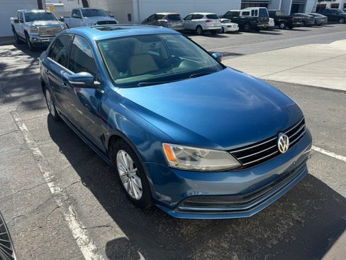 Used 2015 Volkswagen Jetta TDI SE image 4