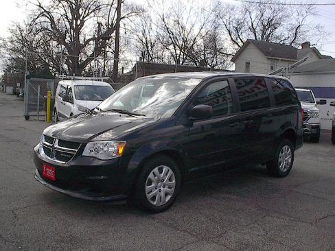 Used 2016 Dodge Grand Caravan SE image 8