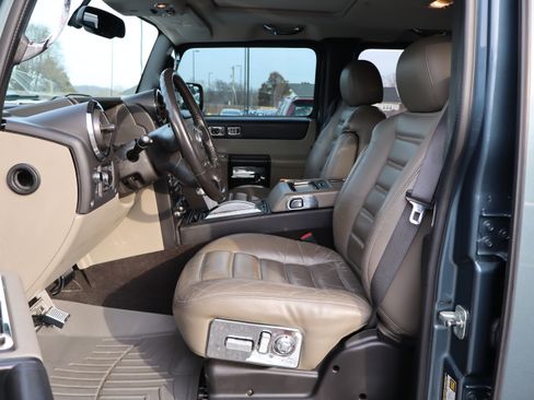 Used 2005 HUMMER H2 Adventure image 13