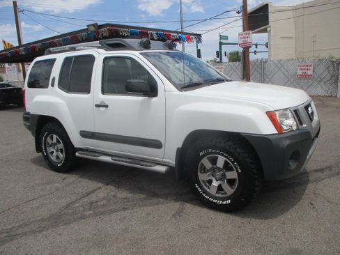 Used 2013 Nissan Xterra PRO-4X Sport Utility 4D AWD/4WD image 12