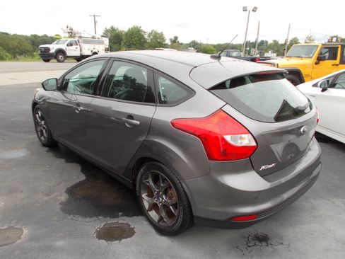 Used 2014 Ford Focus SE Hatchback FWD image 7