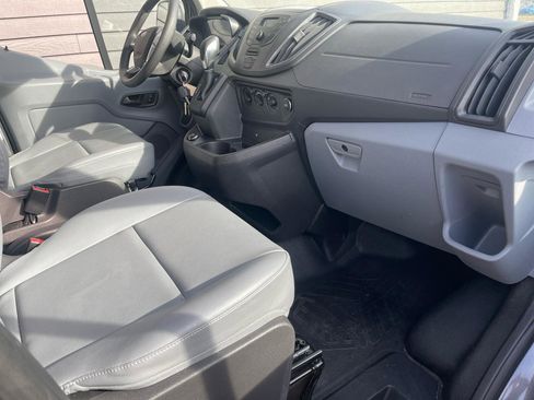 Used 2019 Ford Transit 350 XL image 33