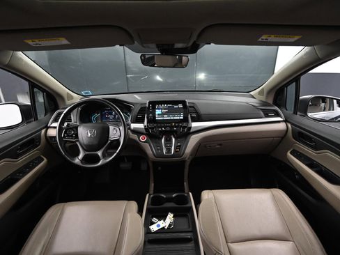 Used 2018 Honda Odyssey EX-L image 17