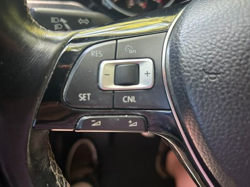 Used 2016 Volkswagen Jetta Sport Sedan FWD image 9