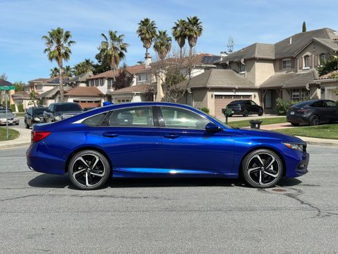 Used 2019 Honda Accord Sport image 7