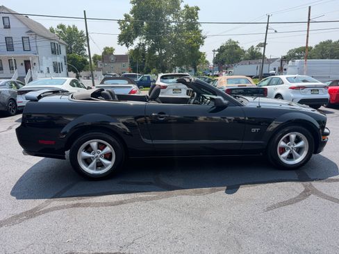 Used 2007 Ford Mustang GT Convertible RWD image 23