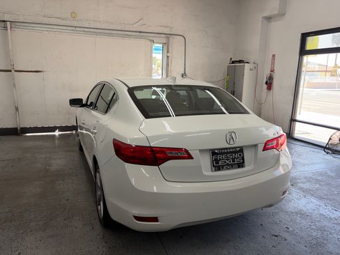 Used 2014 Acura ILX w/ Premium Package FWD image 5