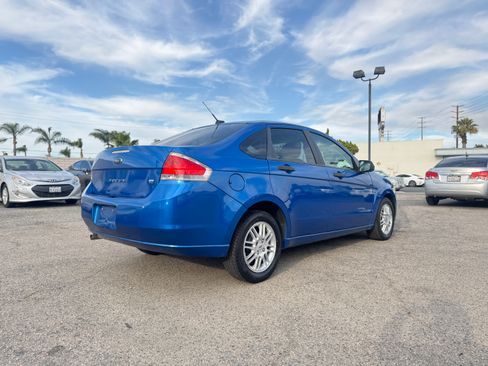 Used 2010 Ford Focus SE image 8