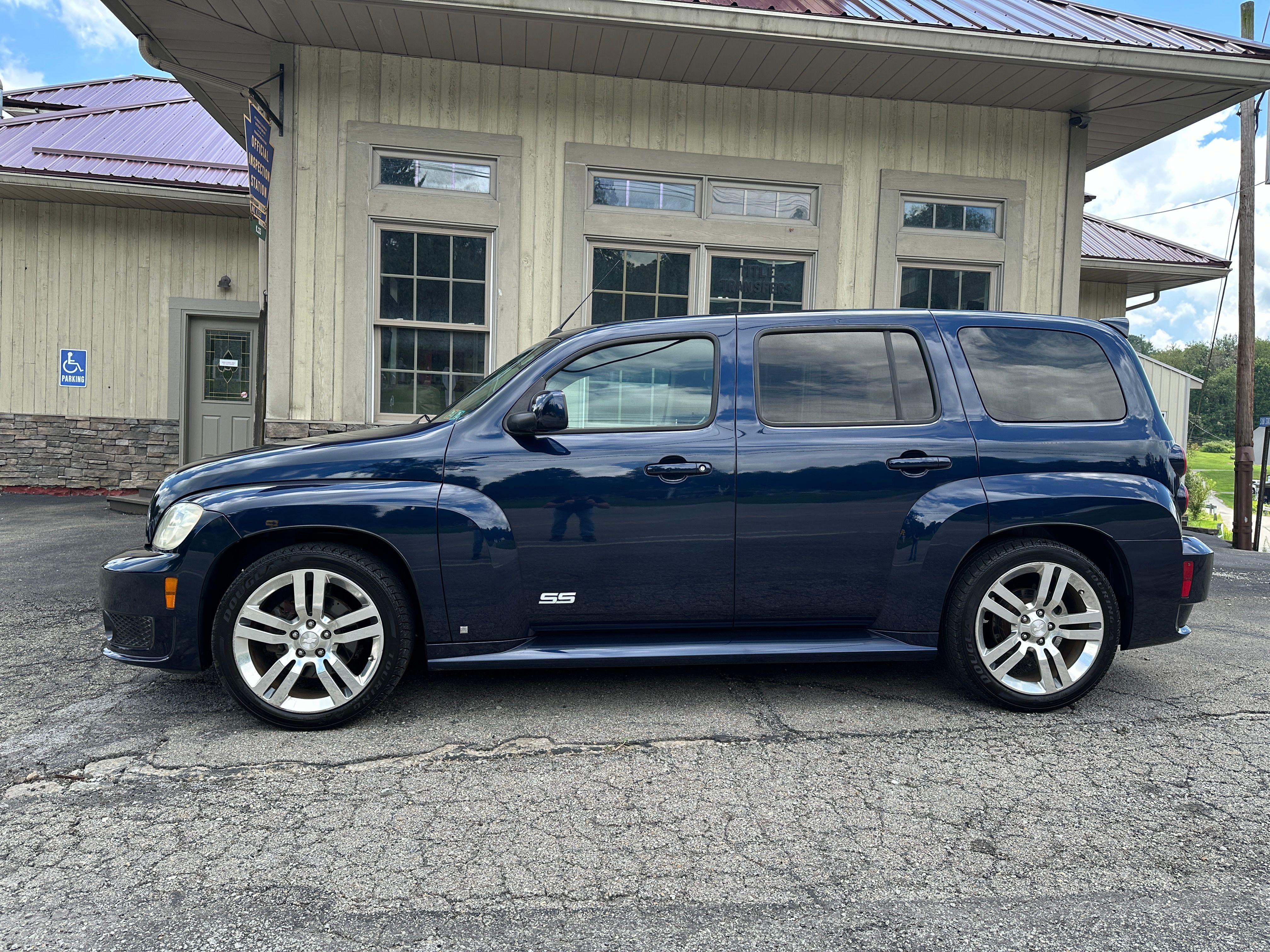 Used 2008 Chevrolet HHR SS FWD image 2