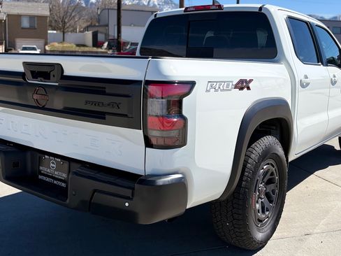 Used 2026 Nissan Frontier PRO-4X image 7