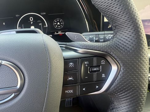 Used 2025 Lexus TX 500h image 20