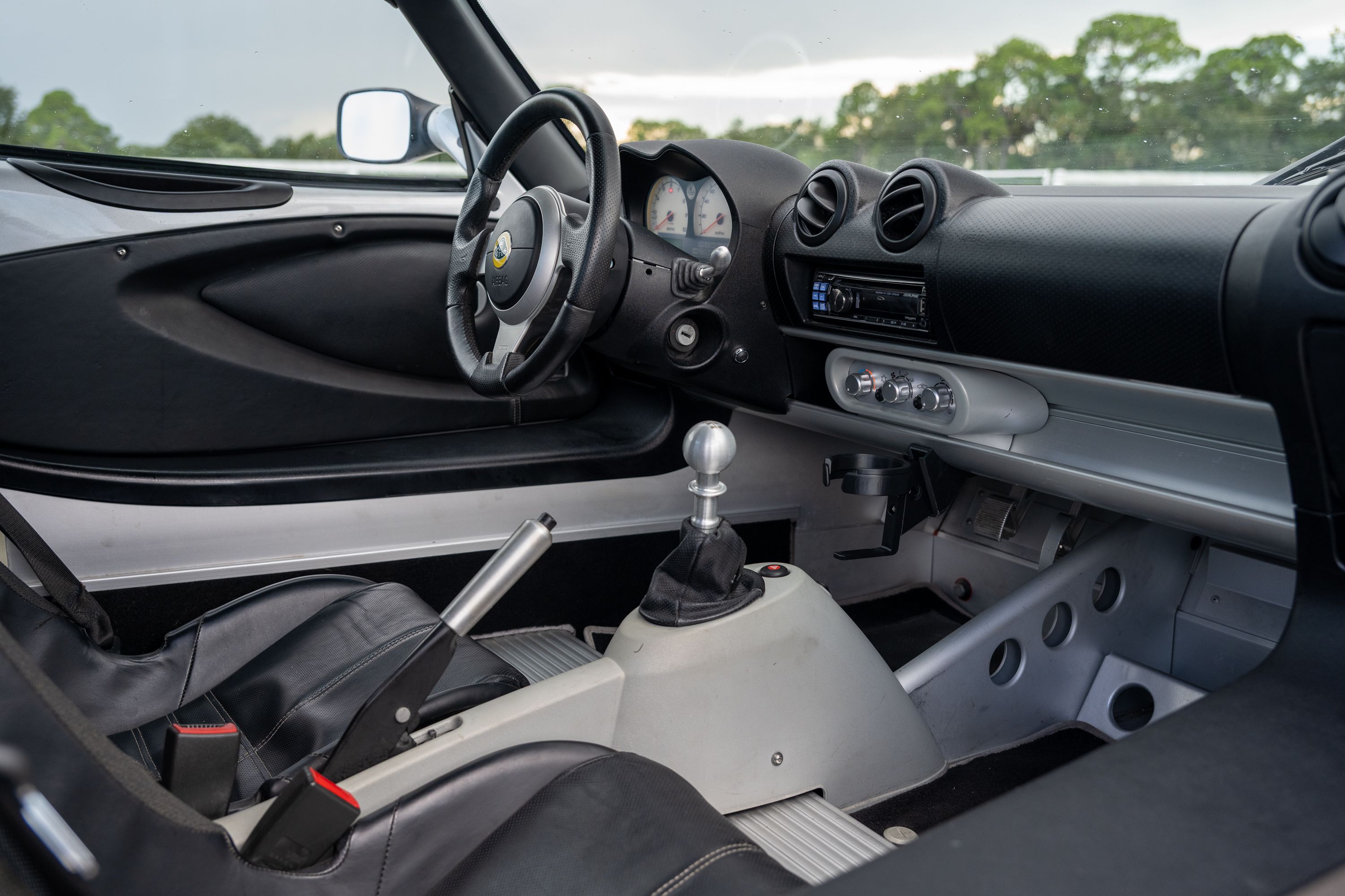 Used 2005 Lotus Elise w/ Touring Package RWD image 24