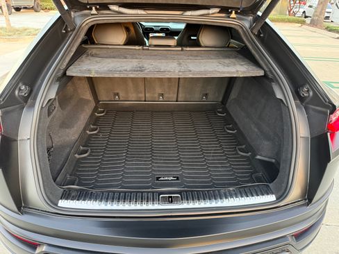 Used 2020 Lamborghini Urus image 6