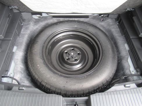 Used 2021 Nissan Rogue SV image 20