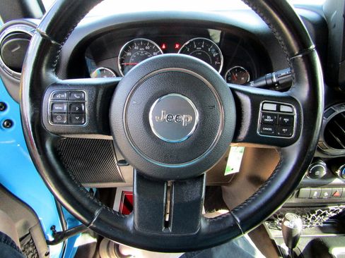 Used 2018 Jeep Wrangler JK 4WD Unlimited Sport image 18