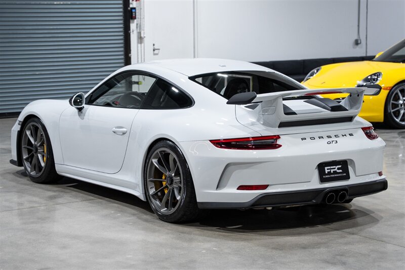 Used 2018 Porsche 911 GT3 RWD image 69