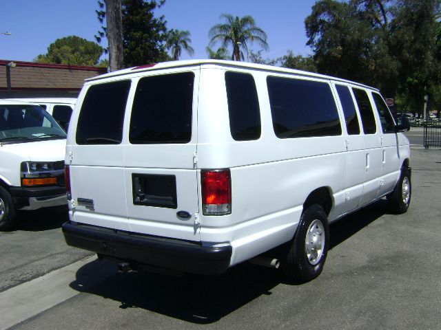 Used 2008 Ford E-350 and Econoline 350 Extended Wagon Super Duty RWD image 7