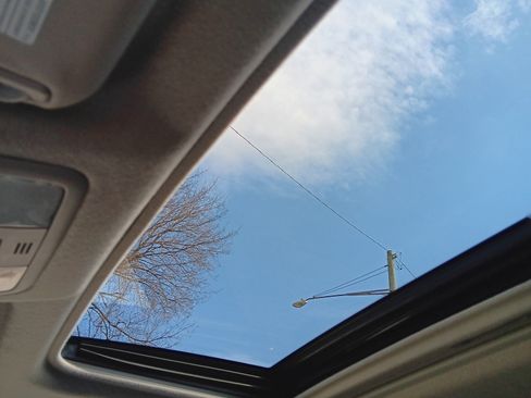 Used 2011 Toyota RAV4 Limited image 19