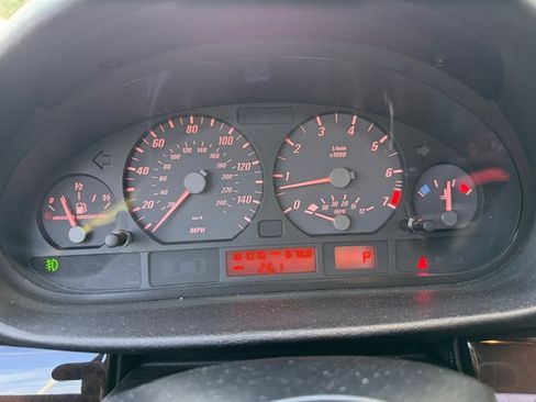 Used 2004 BMW 325Ci image 10