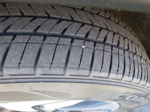 Used 2016 Honda CR-V Touring image 10